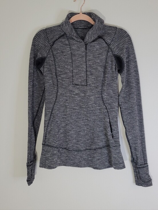 No. 6 Tops - LULULEMON Women’s SIZE 6 Gray Long-Sleeve Athletic Hoodie